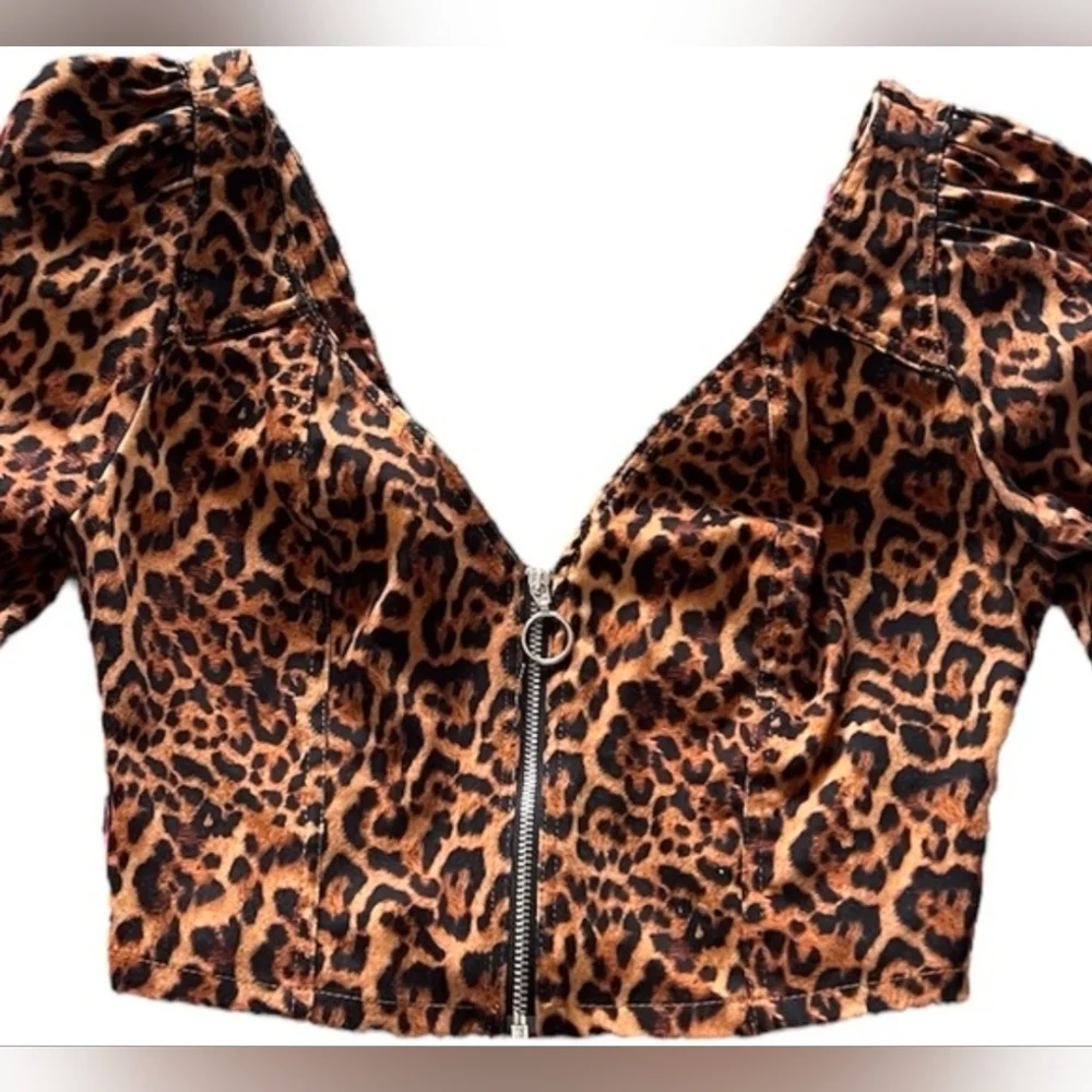 Zara Leopard Print Crop Top Size XS Bikercore Animal Print Zipper - Picture 5 of 5